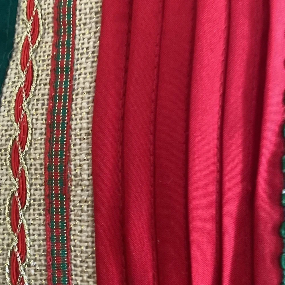 Pier 1 red, green and gold Christmas throw pillow.